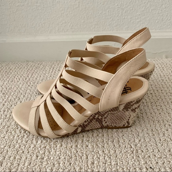 Sofft Cream Ivory Off White Snake Print Gladiator Strappy Wedge Heeled Sandals - Picture 4 of 8